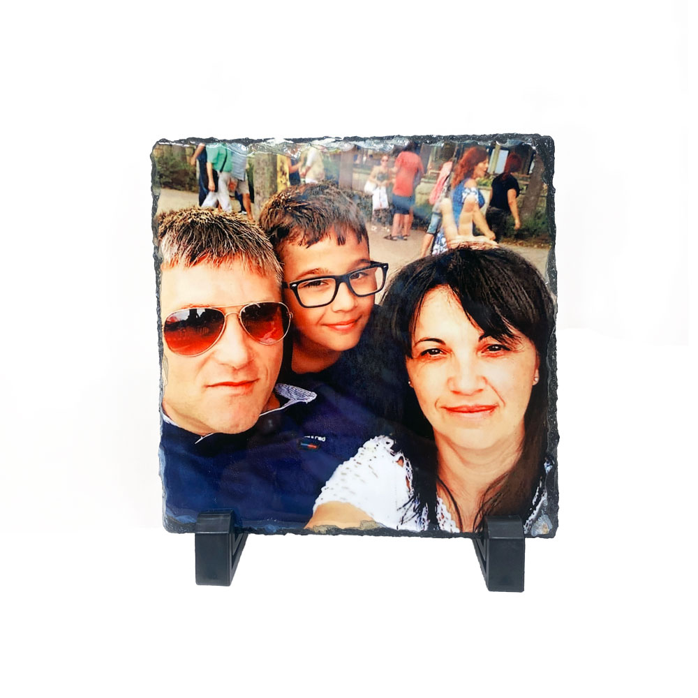 Снимка върху скална плоча